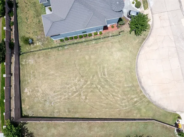 2102 Hogan Dr, Irving, TX 75038