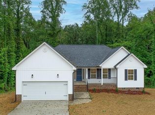 2961 Martin St, Walkertown, NC 27051
