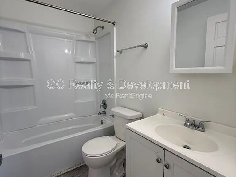 284 W Windsor Ter #2 — Photo 10
