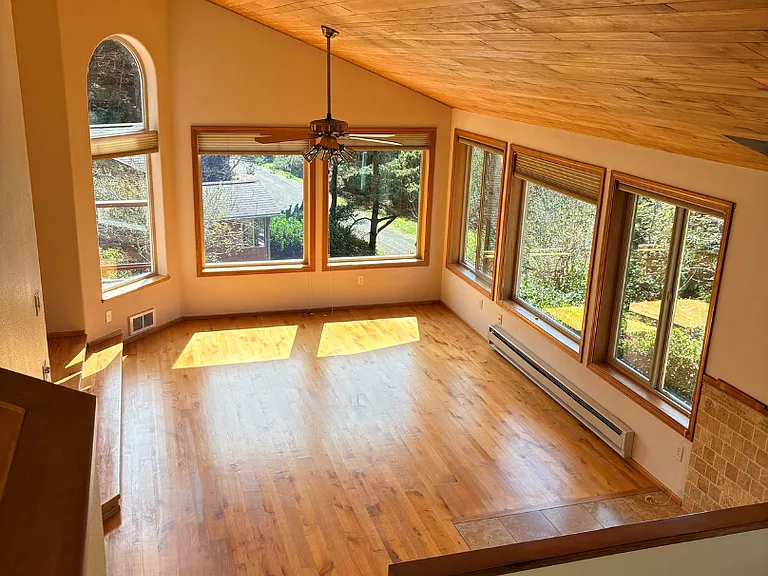 7205 SW Burl Dr — Photo 32