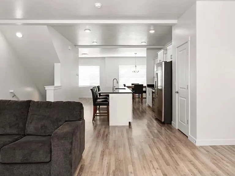 1456 S 615 W — Photo 8