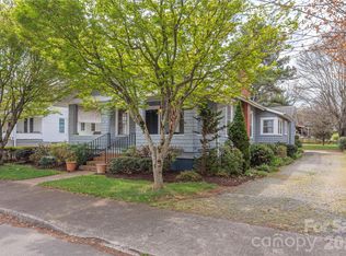 66 Hazel St, Waynesville, NC 28786