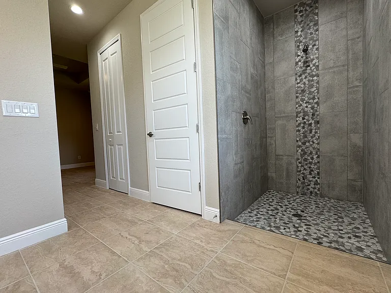 1304 Andover Dr — Photo 15