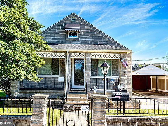 2nd image of 1827 Walnut Ave