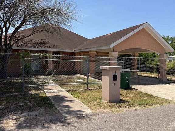 3rd image of 1313 Tierra Linda Cir W