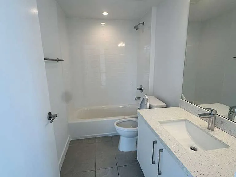 2622 SW 12th St #1 — Photo 3
