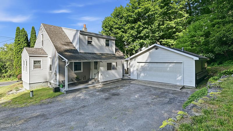 5th image of 268 Chapman Drive