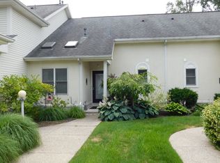 2137 Saint Andrews Blfs #2137, Toledo, OH 43615