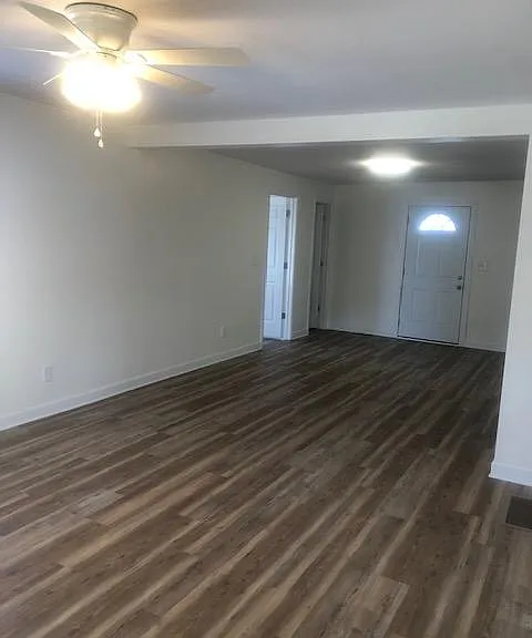 136 Saint Mary Ave NW — Photo 3