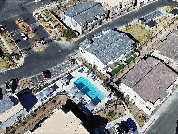4th image of 600 N Carriage Hill Dr #1021