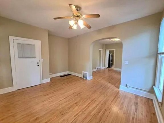 3rd image of 3217 Dupont Ave S #1