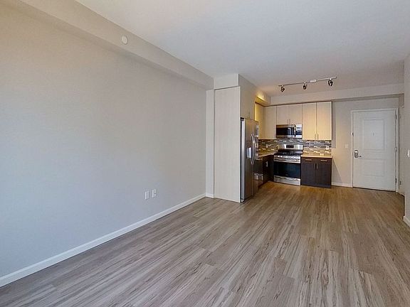 3rd image of 178-02 Hillside Ave #502