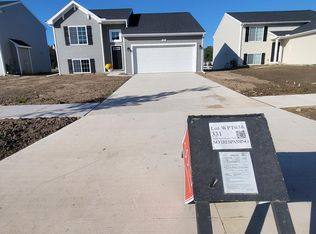331 N Tannenbaum Trl, Cedar Springs, MI