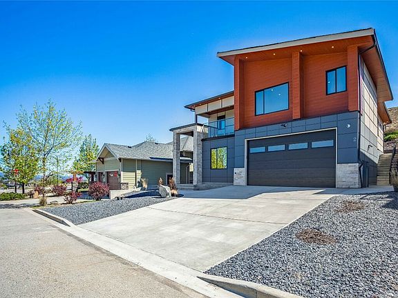 3rd image of 5084 Twinflower Cres