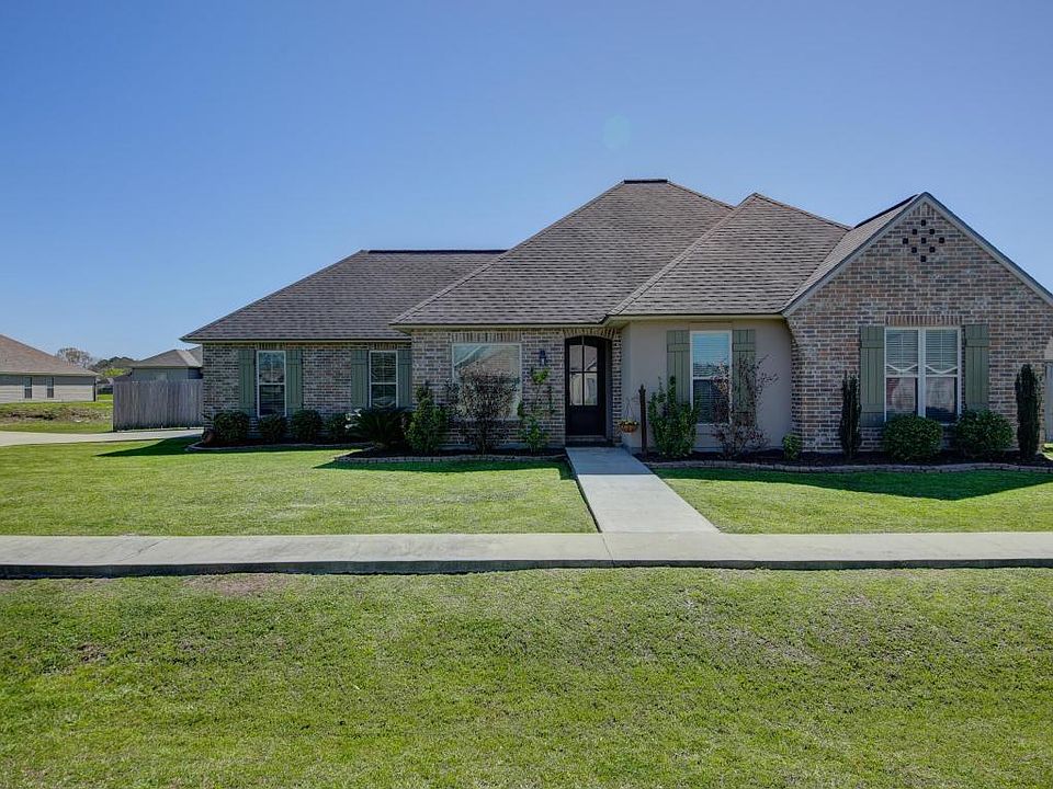 1st image of 750 S Belle Cir