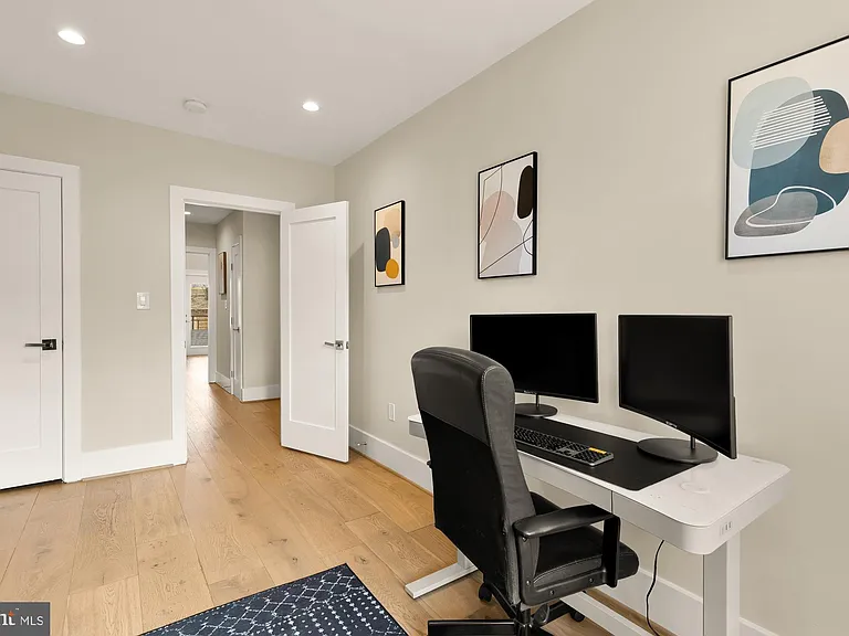 432 Emerson St NW — Photo 43