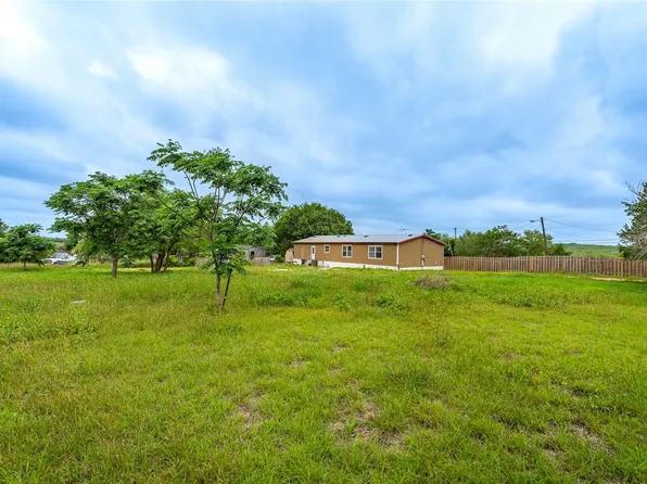 100 Cattle Bnd, Niederwald, TX 78640
