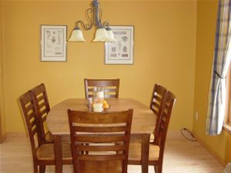2nd image of 6414 PETERS Lane
