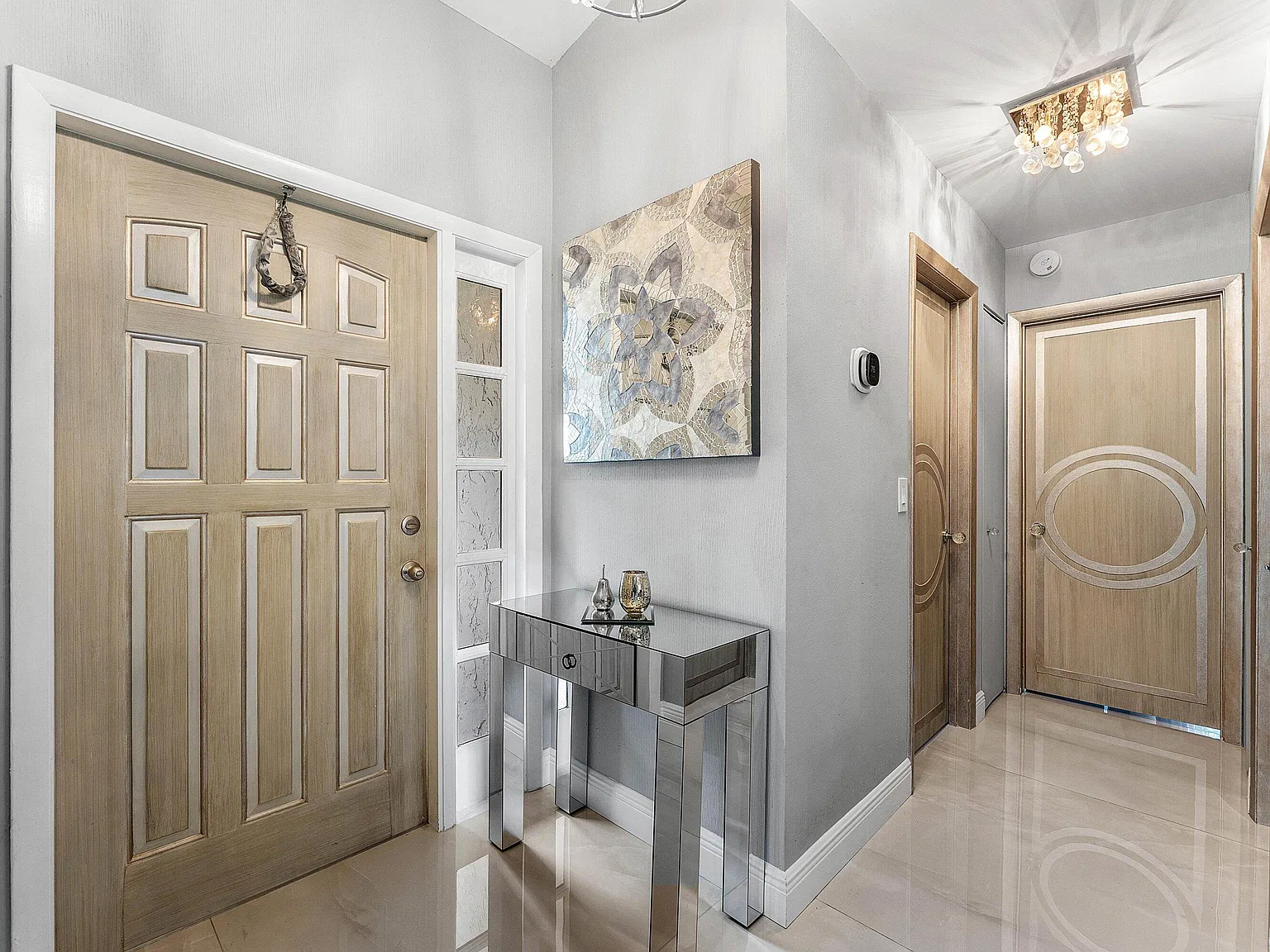 2 bed, 2.0 bath, 1721 sqft, $5,000 — Photo 3