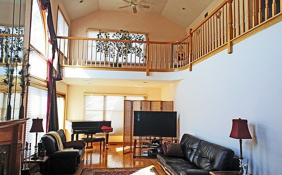 4th image of 3 Cherry Hill Cir