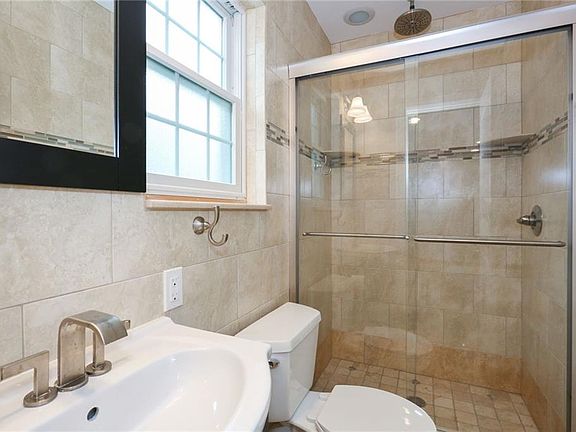 4th image of 64B Edgewater Park #87B