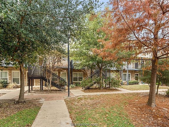 2nd image of 1725 Harvey Mitchell Unit 2322