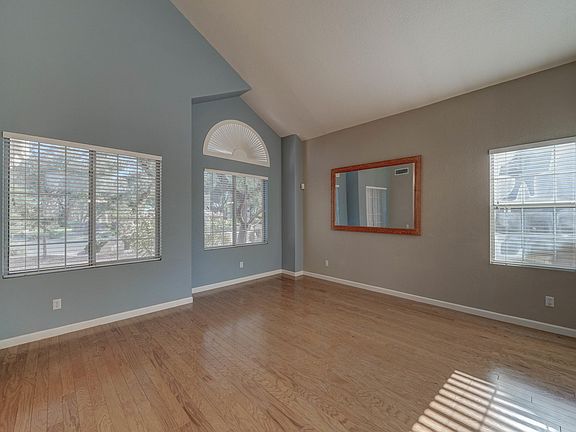 5th image of 3642 E Kent Dr