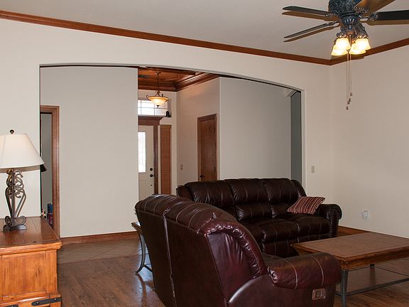 4th image of 13801 S Harvey Ave