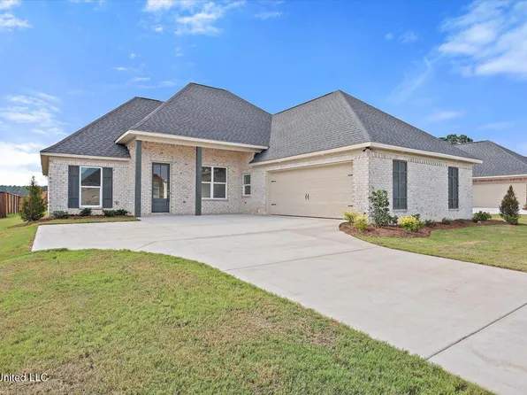 1203 Old Court Xing, Flowood, MS 39232