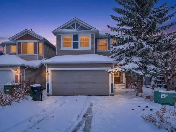 42 W Royal Elm Dr NW, Calgary, AB T3G 5P7
