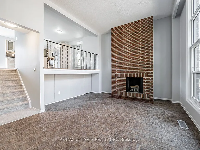 525 Balliol St #17 — Photo 6