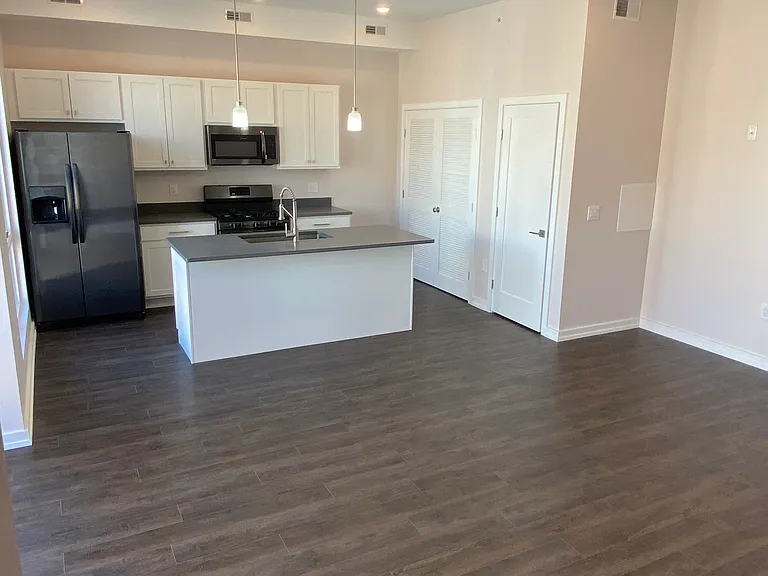 1309 S 20th St #4 — Photo 3