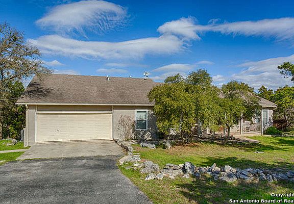 3rd image of 27387 Mark Wayne Dr