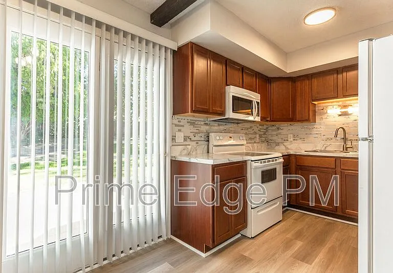 6235 Holdrege St #A3-apt A3 — Photo 11