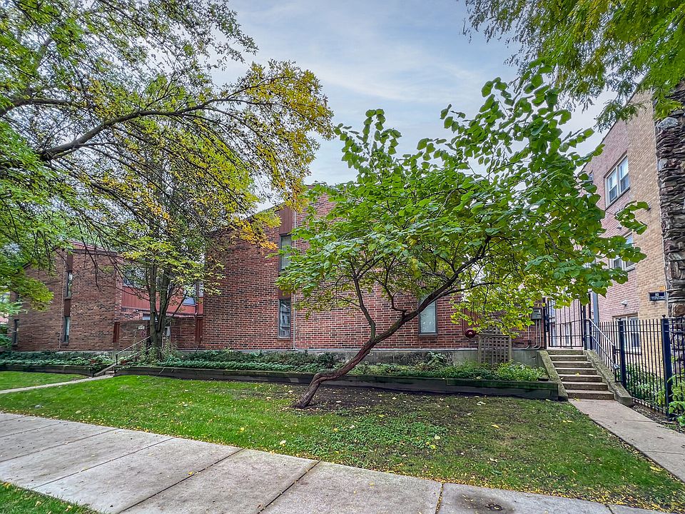 1st image of 1801 W Touhy Ave Unit C