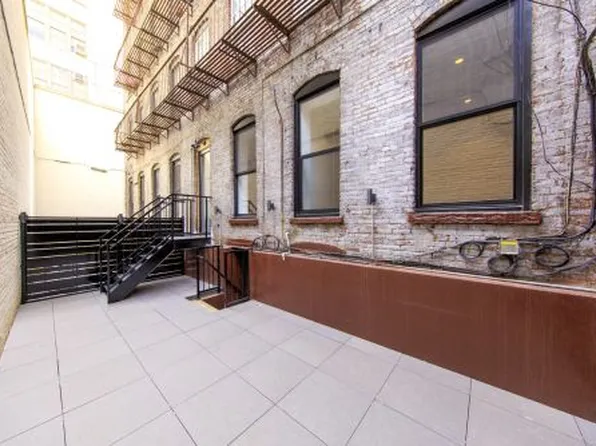 371 E 10th St, New York, NY