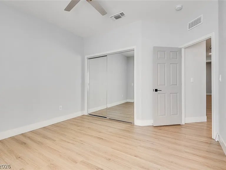 2508 Sandilands Dr — Photo 35