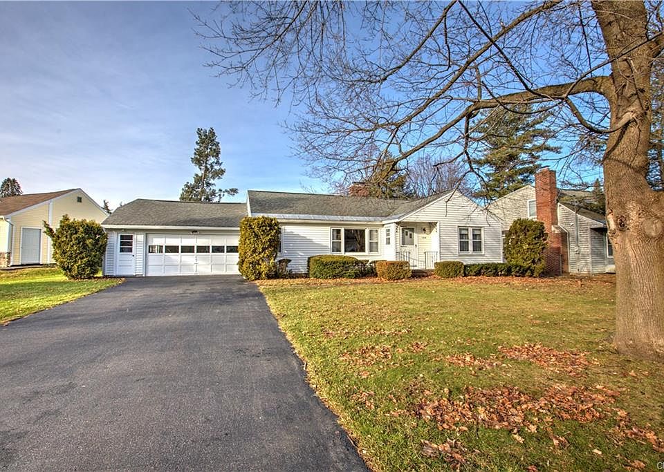 1st image of 104 Valerie Cir