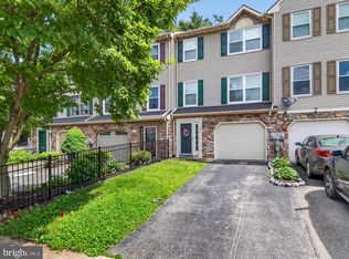639 Emerald Dr, Lancaster, PA 17603