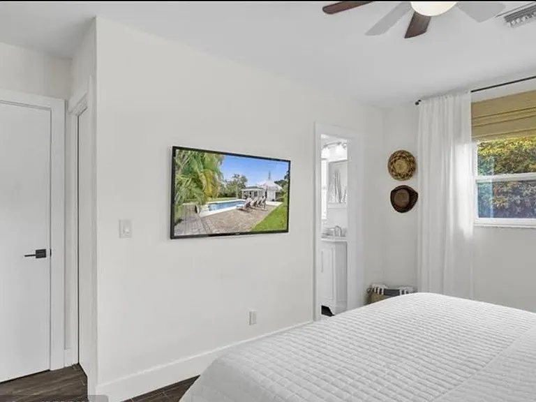 1189 W Camino Real — Photo 12