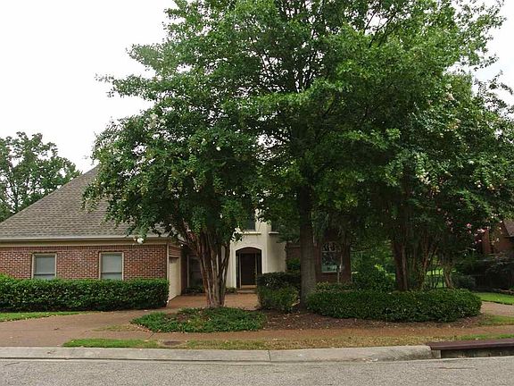 2nd image of 7612 Emerald Greens Dr N