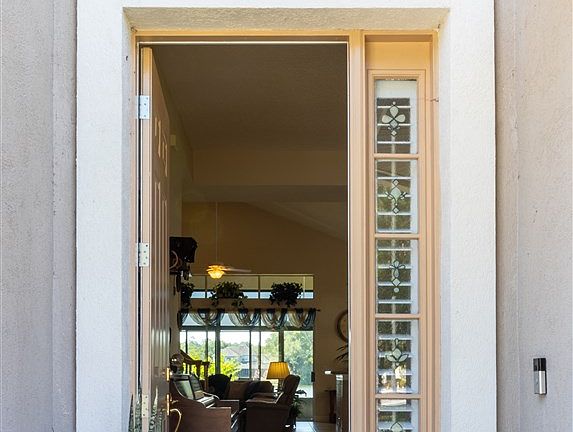4th image of 256 Island Green Dr