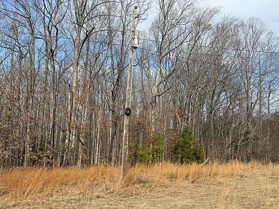 3rd image of Crumptown Rd