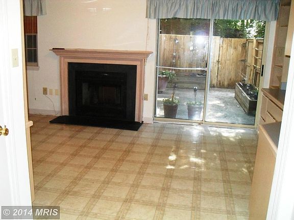 3rd image of 3937 Collis Oak Ct