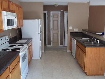 4th image of 7070 Bowie Dr