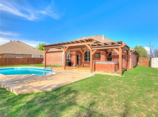 6401 Green Meadow Ln, Oklahoma City, OK 73132