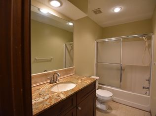 9812-9814 NW Red Oak Ln, Kansas City, MO 64152