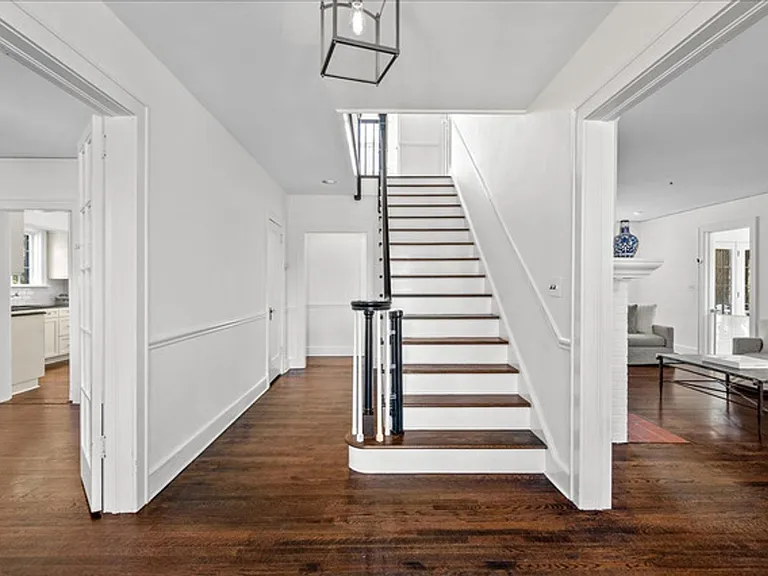86 Caterson Ter — Photo 3