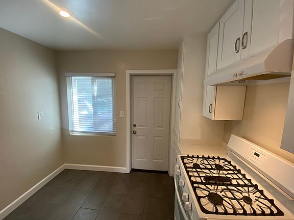 3rd image of 4721 Choctaw Dr #B