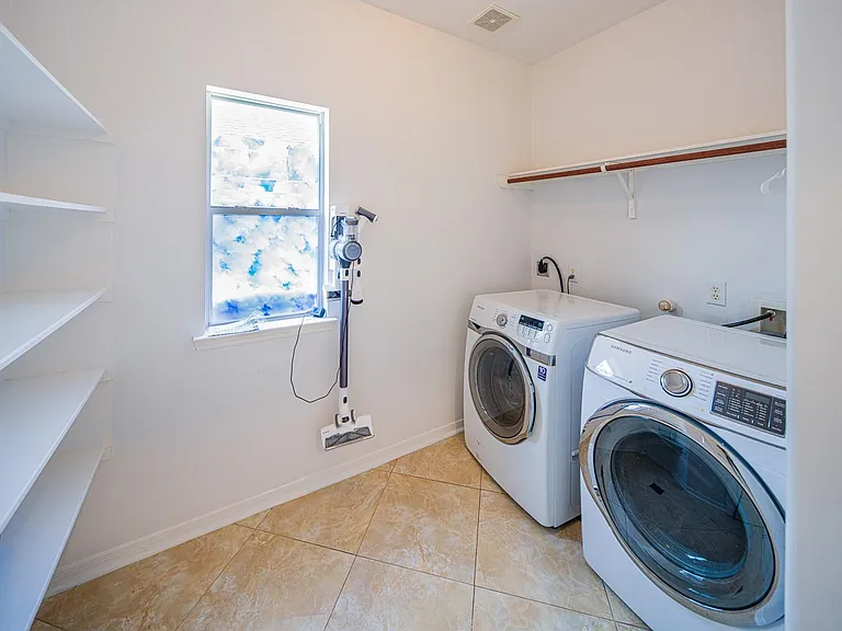 6023 Conroy Pointe Ln — Photo 13